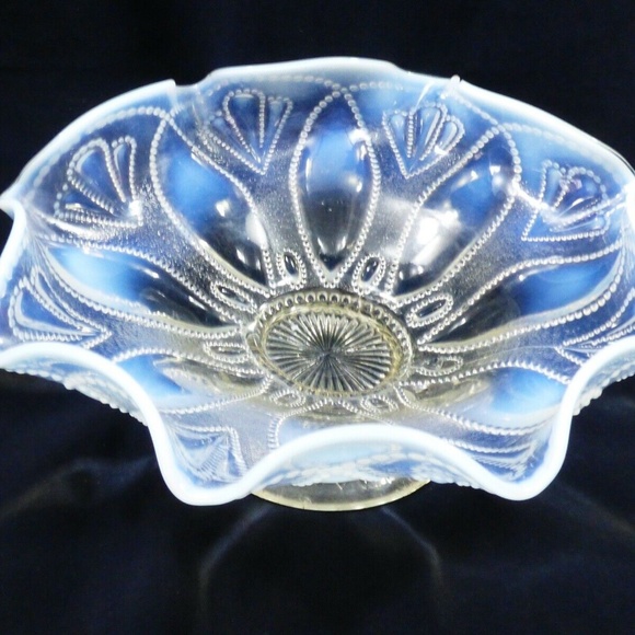VTG White Opalescent Moonstone Glass Ruffled Rim footed Pedestal Candy Dish Bowl - Picture 3 of 8